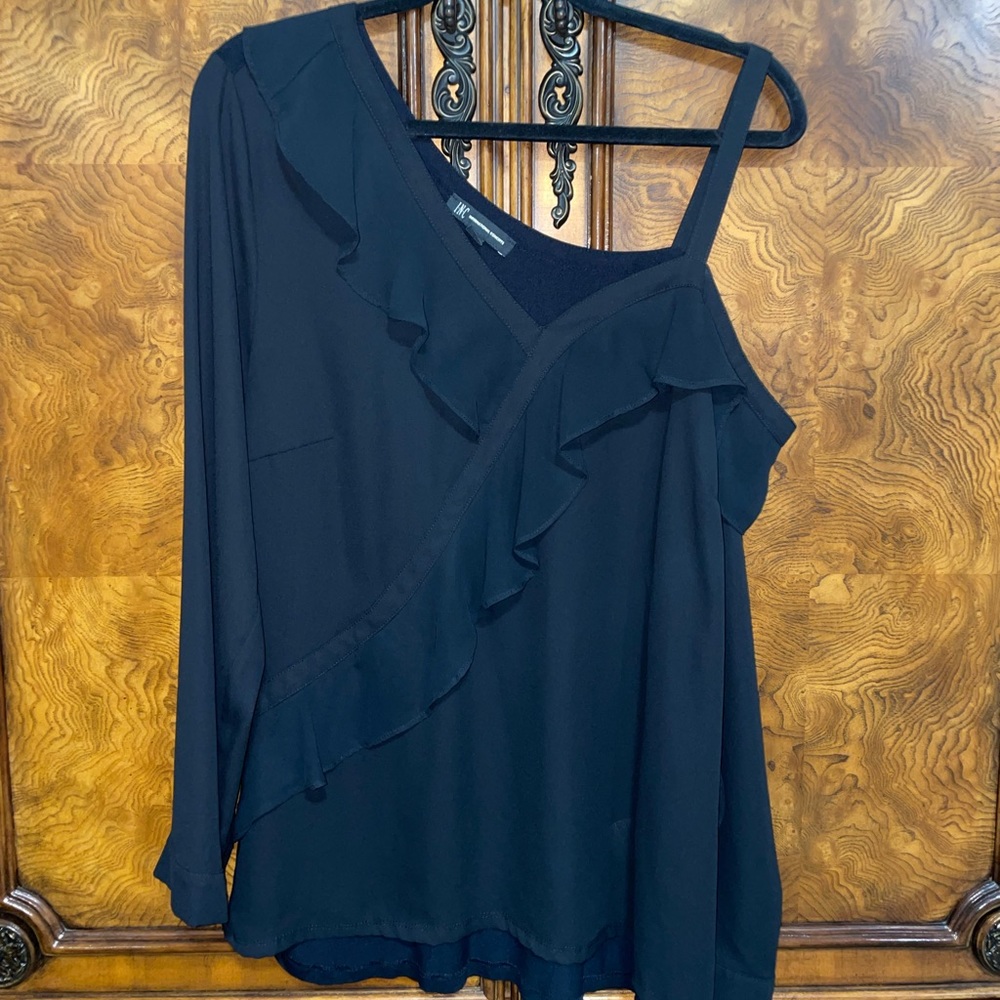 INC International Concepts black top